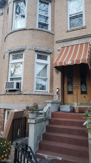 Main picture of 249 61st St
