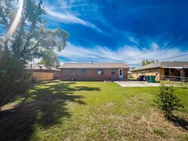 Main picture of 2113 SW 68th St
