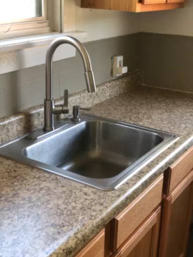 Main picture of 400 Porter St