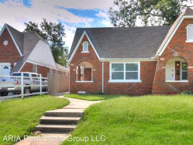 Main picture of 1700 NW 18th St