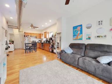 Main picture of 1148 W Belmont Ave