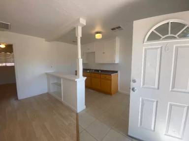 Main picture of 2749 Fairfield St