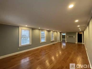 Main picture of 625 W Church St