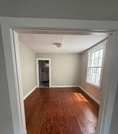 Main picture of 3438 Parkwood Ave