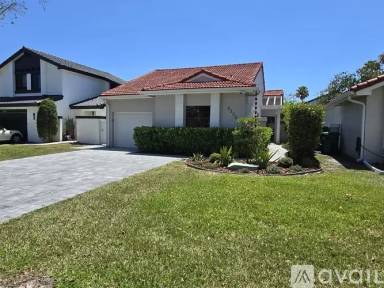 Main picture of 6330 NW 173rd Ln