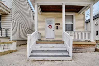 Main picture of 4417 Colerain Ave