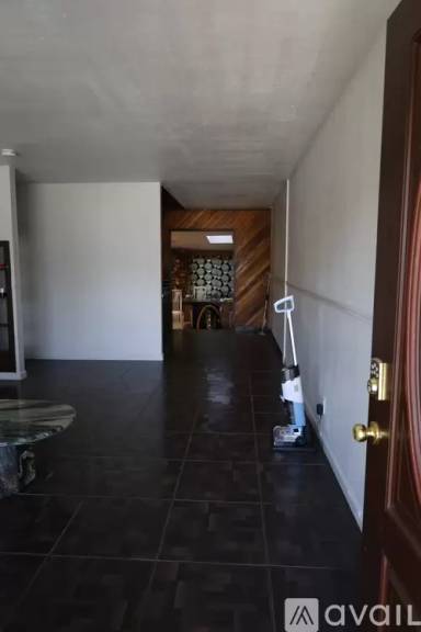 Main picture of 6216 Leola Way