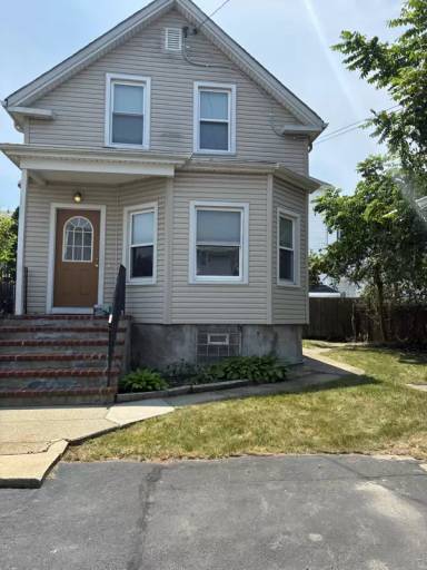 Main picture of 320 Tinkham St