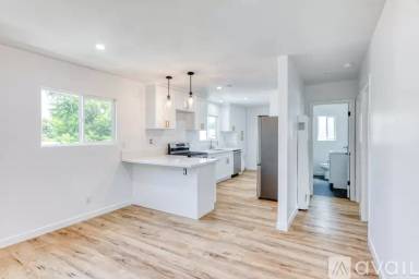 Main picture of 2318 Glover Pl