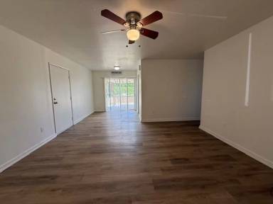 Main picture of 1209 Pershing Rd