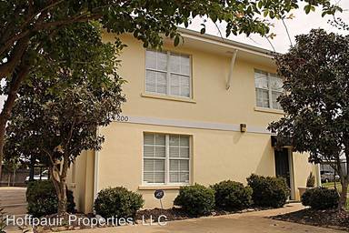 Main picture of 200 W 11th St