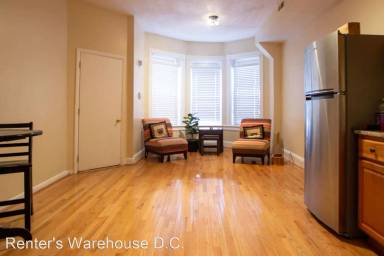 Main picture of 25 Todd Pl NE