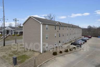Main picture of 25 Village Dr