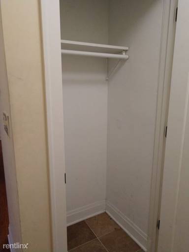 Main picture of 2702 W Ainslie St & 4906 N Washtenaw Ave Apartments