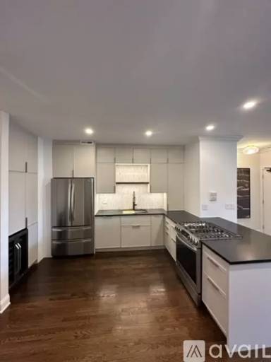 Main picture of 2130 W Division St