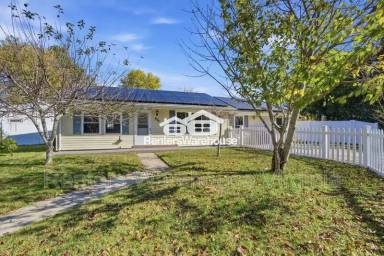 Main picture of 1001 Bowden Ave