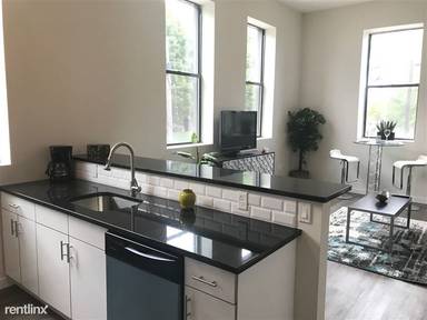 Main picture of 1435 State St