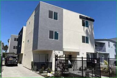 Main picture of 621 N Normandie Ave
