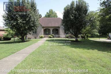 Main picture of 825 Longboat Dr