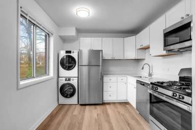 Main picture of 4465 MacArthur Blvd NW