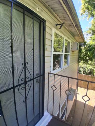 Main picture of 6241 Alexander St