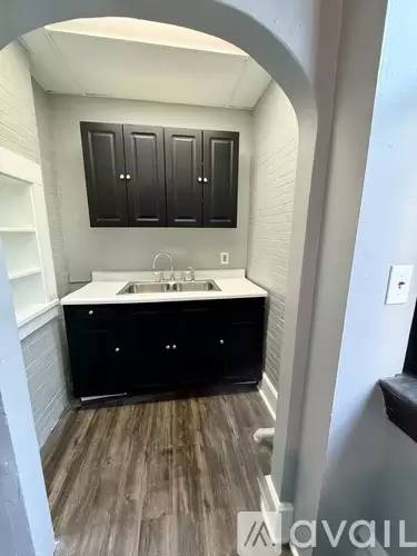 Main picture of 731 Market St