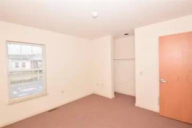 Main picture of Hot Point Commons