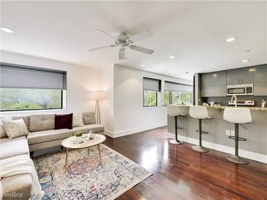 Main picture of 904 West Ave