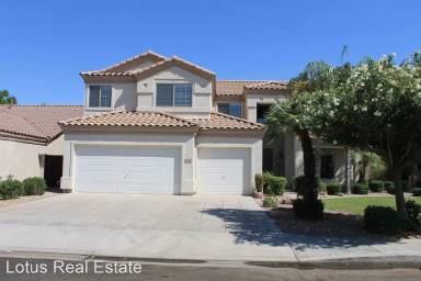 Main picture of 1135 W Mulberry Dr