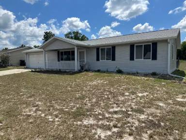 Main picture of 10932 SW 83rd Ave