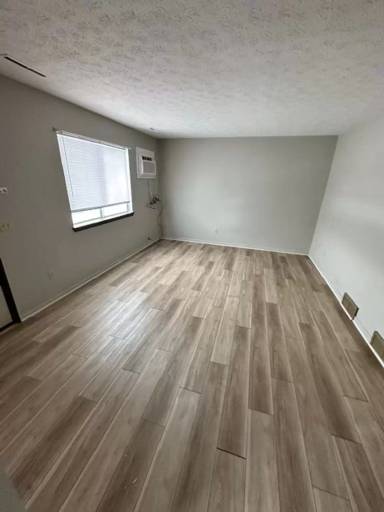 Main picture of 8753 Middlebranch Ave NE