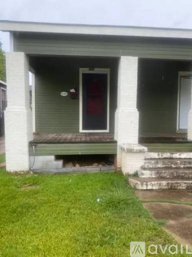 Main picture of 646 Wyandotte St