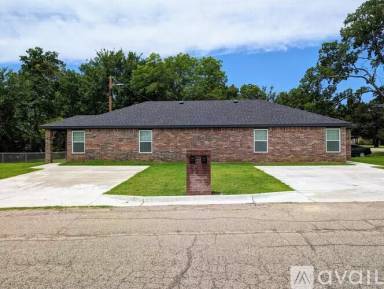 Main picture of 1301 Houston St