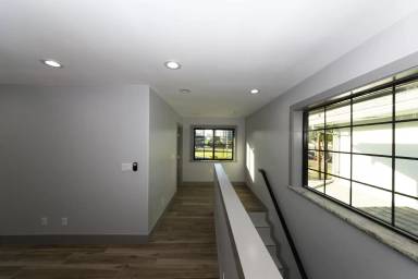 Main picture of 1227 Elm St