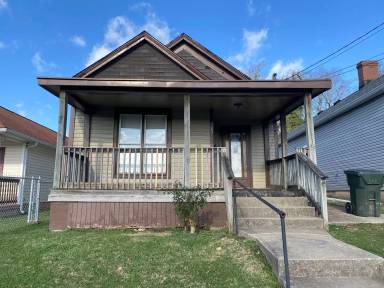 Main picture of 323 Hickory St