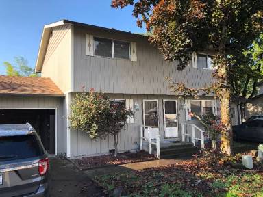 Main picture of 104 McGuire Pl