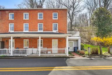 Main picture of 947 Oella Ave