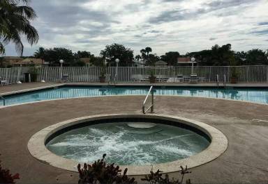 Main picture of 2350 NW 33rd St