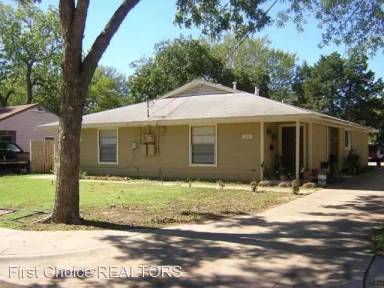 Main picture of 319 High School Ln