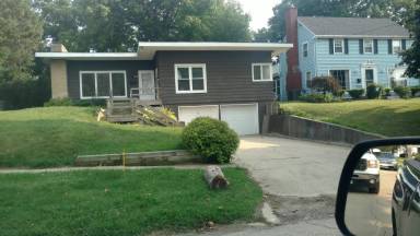 Main picture of 433 1/2 W Roosevelt St
