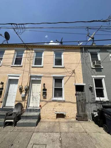 Main picture of 508 1/2 Woodward St