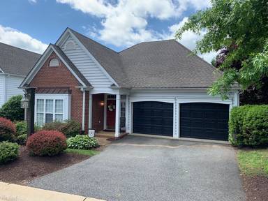 Main picture of 1211 Courtyard Dr