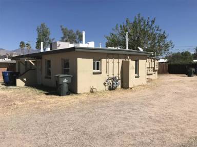 Main picture of 1822 N Bell Ave