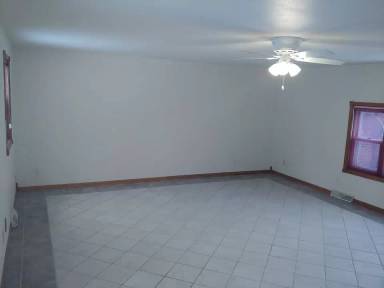 Main picture of 2218 N Rapids Rd