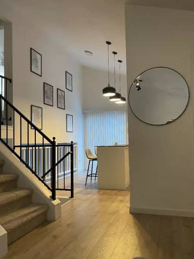 Main picture of 4826 Carson St