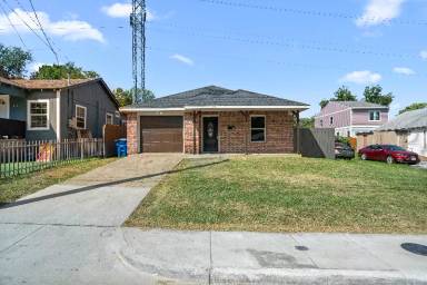 Main picture of 417 Cleaves St