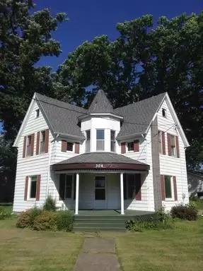 Main picture of 304 McMillan Rd