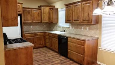 Main picture of 9805 E 108th Ct N