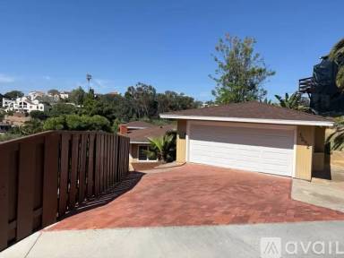Main picture of 3592 Albatross St