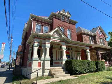 Main picture of 1260 Neil Ave